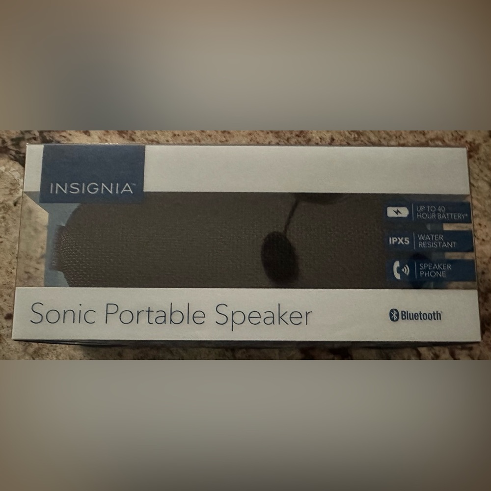 Insignia Sonic Portable Speaker Bluetooth NEW